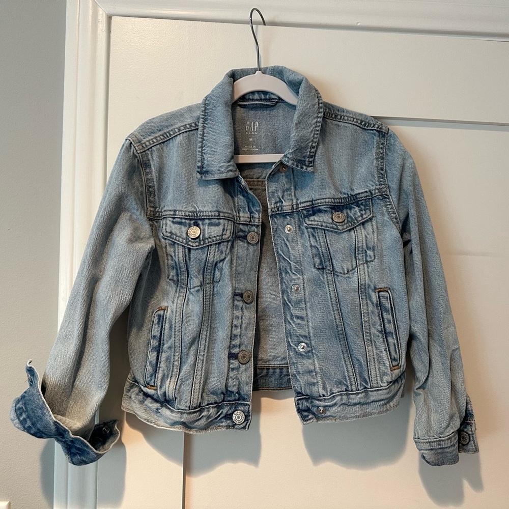 Girls denim jacket light wash